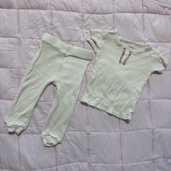 Cream Baby Outfit Set, size 12M - Picture 1 of 2